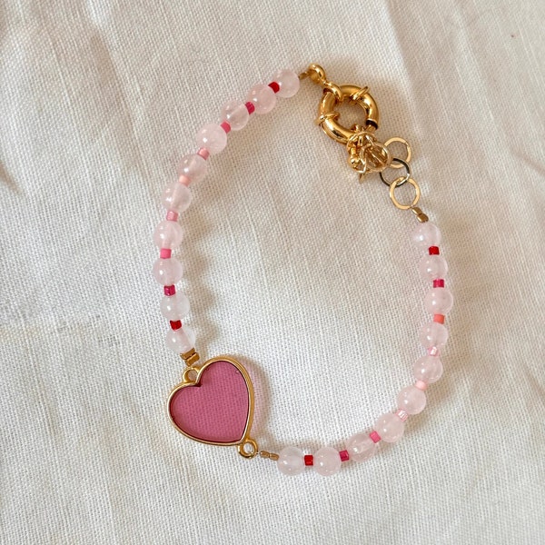Bracelet Scarlett rose cœur vitrail rose et perles en quartz rose