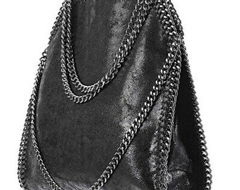 Große schwarze ökologische Ledertasche mit Ketten Schwarze große Umhängetasche für Frauen Moderne Tasche mit Ketten Ökologische braune Ledertasche