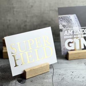 Porte-cartes de table minces en chêne – lot de 4 pour mariages, célébrations et présentation élégante en 8 cm