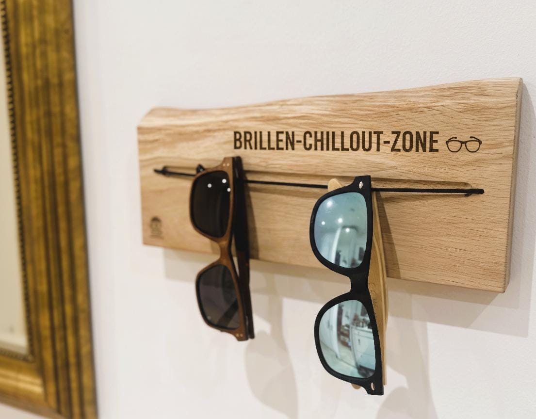 Custom engraving and personalized glasses holder made of solid oak with natural edge - wall mount with elastic band for glasses & sunglasses