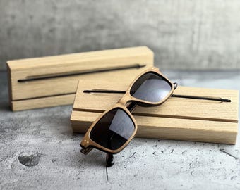 Oak wood glasses and key holder – wall storage with groove & rubber band, glasses and keys – finally stylishly combined.