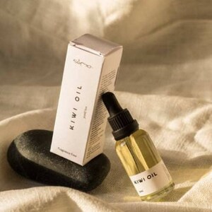 Handcrafted cold process Kiwi Oil, fruit oil, face oil, moisturizer, Vit c, botanical oil, plant oil, hydration oil, antigaing oil