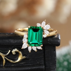 Einzigartiger Blumenring Smaragd Verlobungsring Moissanit Gelbgold Diamant vintage vintage einzigartiger Blumenschmuck Art Deco