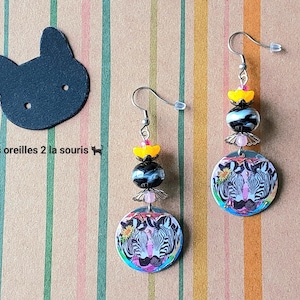 Boucles d&#39;oreilles zèbres en acier, boucles hypoallergéniques crochets titane ou niobium, boucles en laiton et perles lampwork artisanales