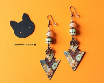 Boucles d'oreilles extra-longues géométriques triangles ou orientales gouttes en cuivre émaillé et perles lampwork artisanales niobium