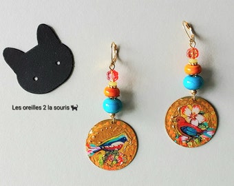 Grandes boucles d'oreilles dépareillées oiseaux ou fleurs multicolores en laiton et perles lampwork artisanales crochets hypoallergéniques