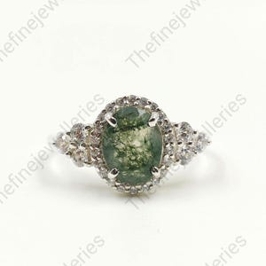 Oval Moss Agate Ring Green Agate Anniversary Gift for Best friend Wedding Jewelry Aquatic Green Proposal Ring Mothers Solitaire Promise Ring