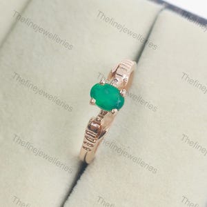 Green Onyx Ring Sterling Silver Ring Emerald Green Anniversary Ring Unique Wedding Gift for Women Promise Onyx Ring Oval Cut Green Solitaire