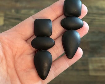 Grote, lichtgewicht, opvallende statement oorbellen | Lichtgewicht | Lange handgemaakte oorbellen van klei | Geometrische oorbellen | Oversized, unieke oorstekers