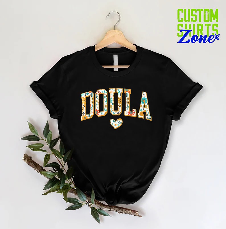 a black shirt with the word doula on it