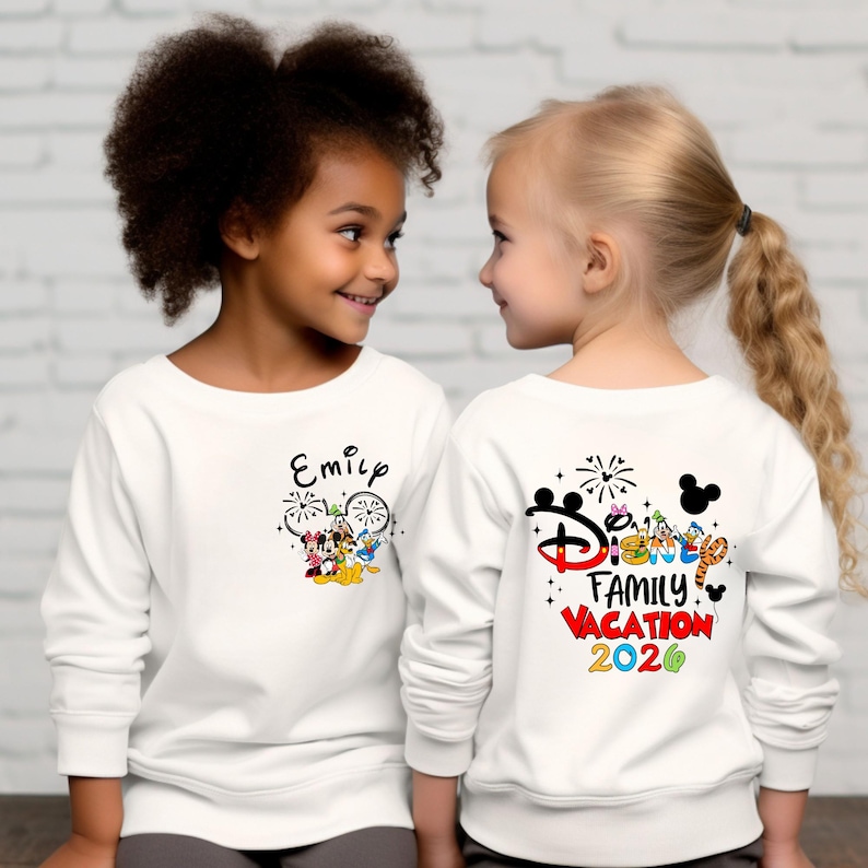 Custom Name Mickey and Friends Family Vacation Kids Sweatshirt, Theme Park Matching Trip Hoodie Bild 1