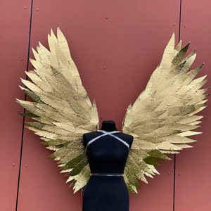 Gold wings, Giant wings, Angel wings cosplay, Cosplay wings, Halloween  party costume, Angel costume, Wings for photoshoot, Photo prop wings