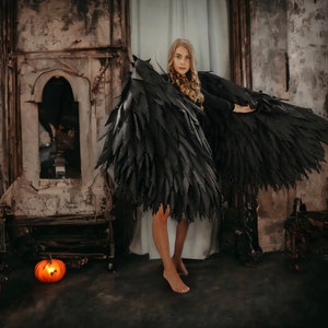 Movable Black Flizelin Angel Wings – Cosplay Costume Accessory