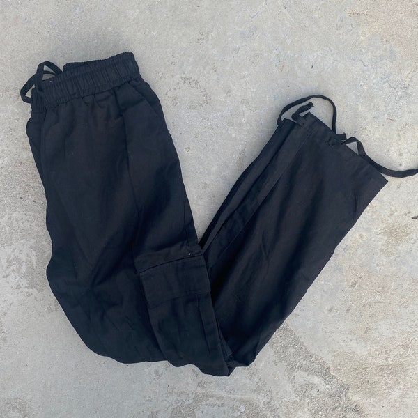 Vintage Y2K Black Cargo Pants Size L / Blank Cargos  / Streetwear / 90s Parachute Pants / Baggy Pants