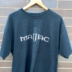 Vintage Y2K Maniac 8 Skulls Graphic T-Shirt / Streetwear / Retro Style / Metal Rock / 2000s Graphic Tee / Movie Music Vintage