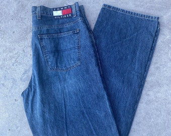 Vintage 90s Tommy Hilfiger Jeans Size 34 x 32 / 1990s Denim / Wide Leg Jeans / Baggy Denim / Vintage Tommy / Back Patch / Medium Blue Wash