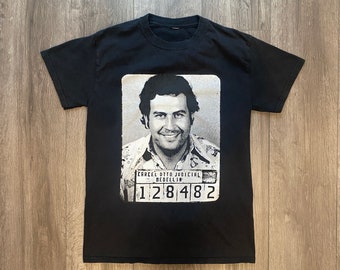 Vintage 2000s Pablo Escobar Mugshot T-shirt / Graphic Tee / Colombia Colombian / Y2K Black Shirt / Premium Vintage / Jail Tee