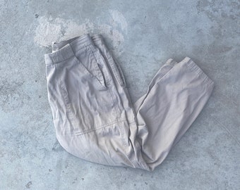 Vintage 90s Eddie Bauer Cargo Pants Size 34S / Khaki Cargos  / Streetwear / 90s Parachute Pants / Work Pants