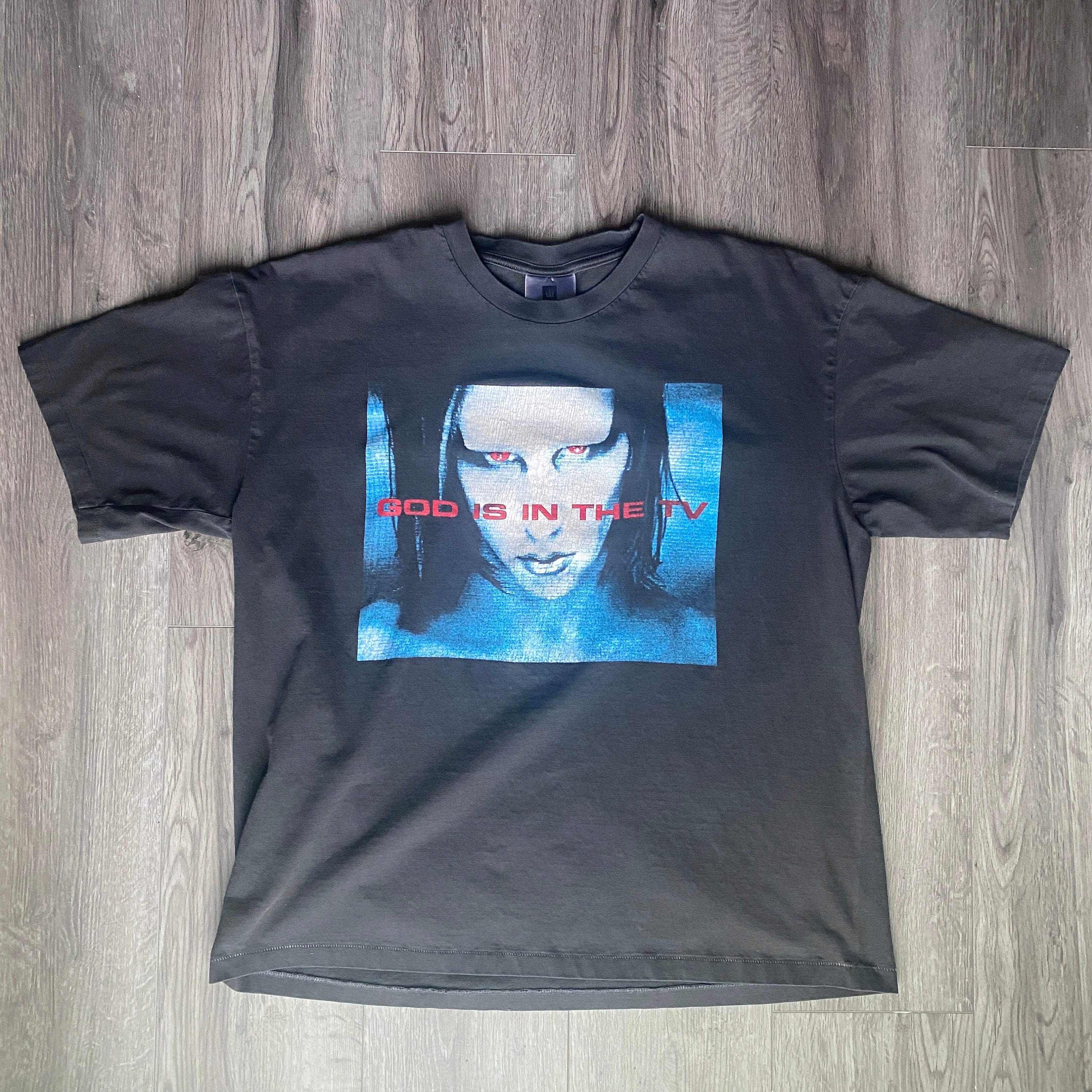 Vintage 1998 Marilyn Manson god is in the TV Band Shirt / Vintage 90s Rock T-shirt / Winterland / Single Stitch / Band Tee / Made in USA - Etsy Vintage 1998 Marilyn Manson god is in the TV Band Shirt / Vintage 90s Rock T-shirt / Winterland / Single Stitch / Band Tee / Made in USA - Etsy