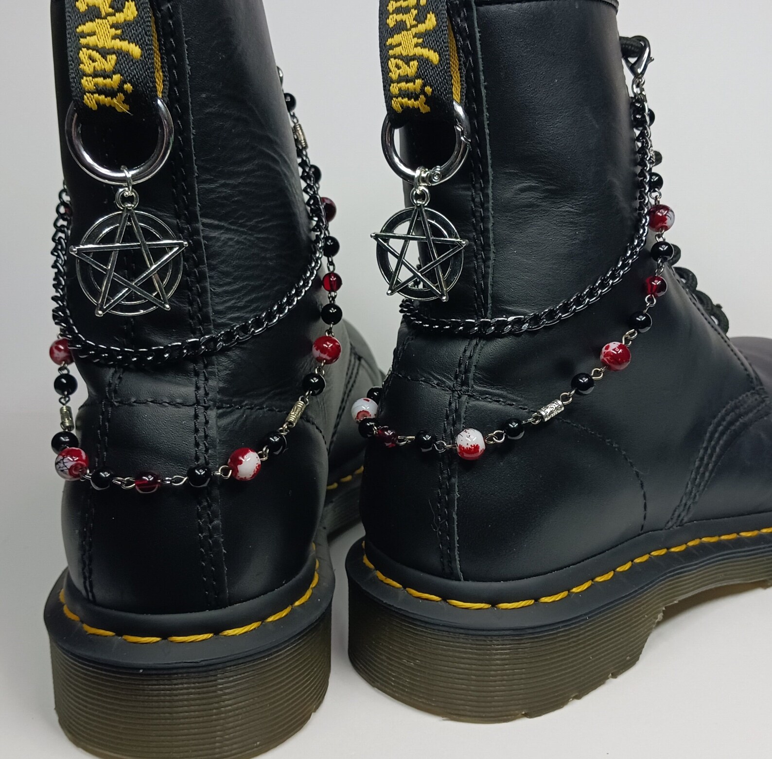 Boot Chains Onyx Garnet Red Splatter Beads Pentagram Charms Doc Dr ...