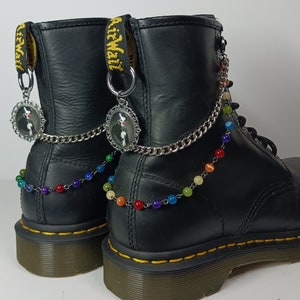 Correntes personalizadas para botas e pingentes com retratos - Escolha a imagem - Escolha as contas - Doc Dr. Martens Docs