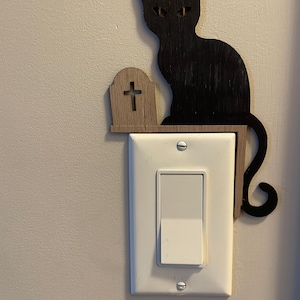 Spooky Cat Cemetery Wooden Door Corner, Halloween Decor