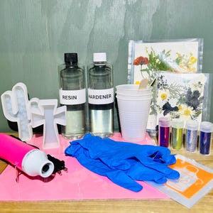 Do It Yourself Craft Kit, Subscription Starter Kit, Resin Art Kit, Art Kit for Adults, Art Kit for Kids, Resin Craft Kit