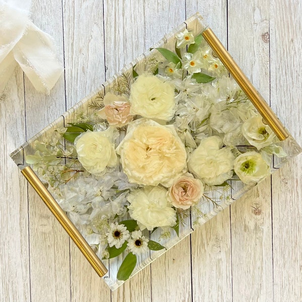 Resin Flower Tray, Serving Tray, Bouquet Preservation, Preserved Wedding Bouquet, Memorial Service Flower, Pressed flower