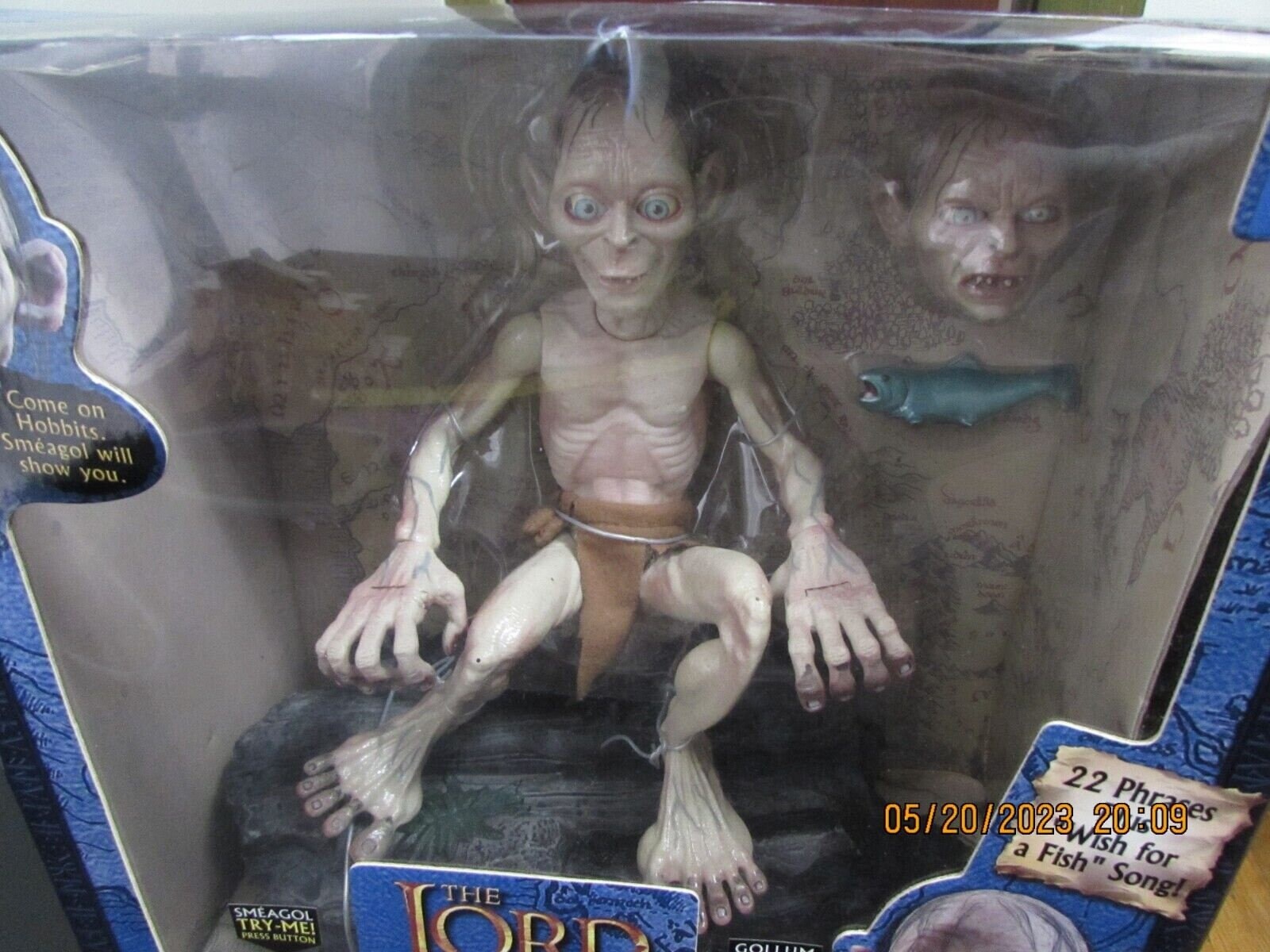 Lord of the Rings GOLLUM with sound base toy biz complete hobbit