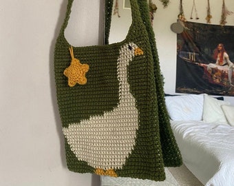 PATTERN goose purse crocheted green bag with star pompom