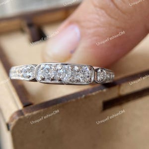 Aliança de casamento de diamantes Art Déco da era retrô da década de 1880 / Anel eterno de diamantes / Aliança de diamantes vintage / Aliança empilhável / Anel antigo / Aliança delicada