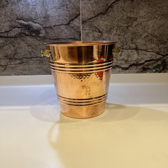 Handcrafted Copper Ice Bucket with Brass Handles: Modern Bar Equipment