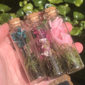Fairy Cottagecore Dried Flower and Moss Jar Keychain | Boho Hippie Crowcore Curiosity | Keychain, Pendant, Car Accessory |