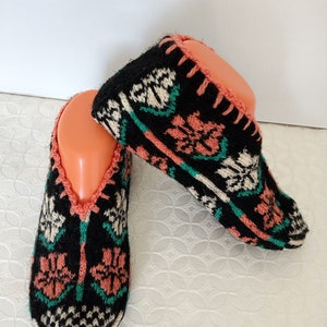 Woolen & knitted slippers for warm and comfy winter feet.