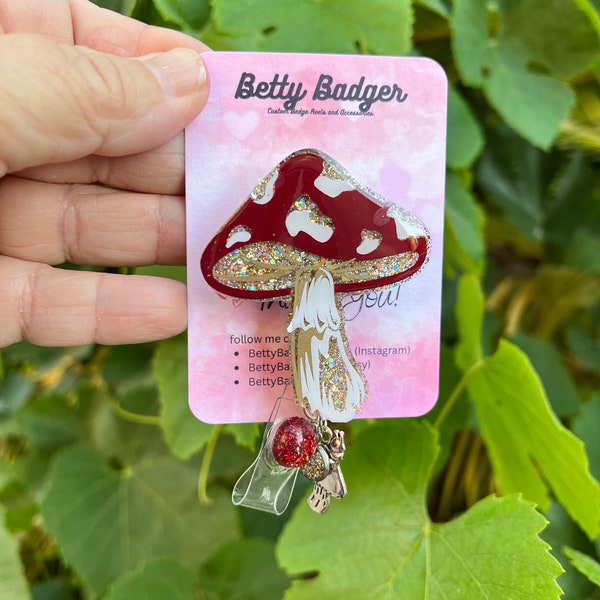Forest Mushroom Badge Reel, Whimsical Vintage Forest Mushroom Badge Clip, Mushroom Lover Gift, Mishroom Gift, Cute Mushroom Badge Reel