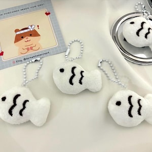 Pond Friends: Fish Plush Keychain, cute keychain, plush key ring, soft, kawaii, plushie Keychain, Soft plushie bag decor totebag accessory