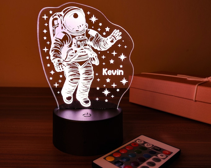 Veilleuse astronaute personnalisée - Lampe LED 3D - Cadeau d’anniversaire personnalisé pour les enfants / fans d’astronautes