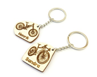 Llavero / llavero de madera de bicicleta personalizado con grabado de nombre personalizado - Regalo para fanáticos del ciclismo