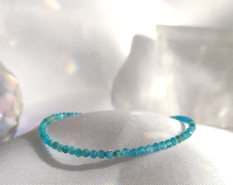 Bracelet bleu turquoise pierre fine Apatite lithothérapie lié au chakra 5 idéal cadeau pour femme