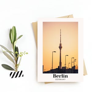 Postal de viaje de Berlín, Alemania - Tarjeta de felicitación - Ilustración de lugares emblemáticos, descarga digital - Recuerdo o regalo perfecto para viajeros