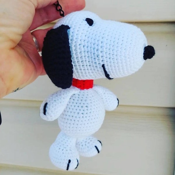 Snoopy au crochet, cadeaux Snoopy, accessoires de voiture snoopy, breloque de sac snoopy, porte-clés snoopy, Snoopy anahtarlık, décoration snoopy, suspension auto snoopy, snoopy