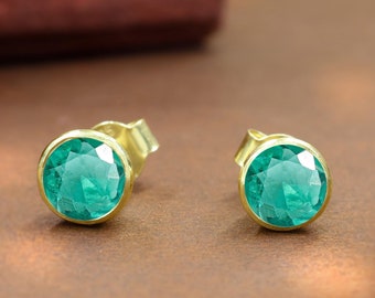 Emerald stud earrings for women, Gold earrings, Minimalist stud earrings, Green Emerald earrings, 925 Sterling silver earrings, Gift for her