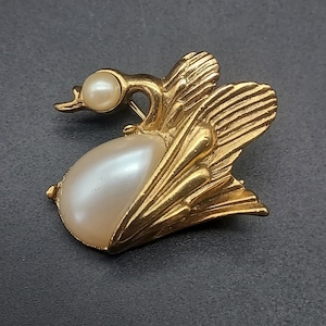 Swan shop brand jewelry