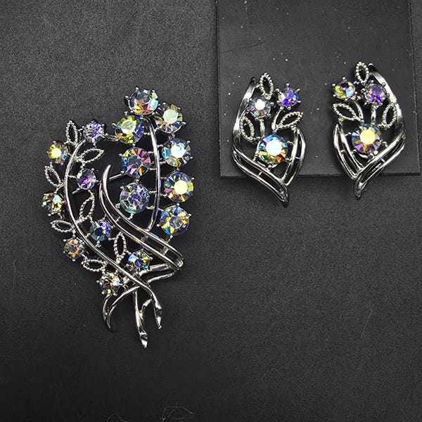 Coro Aurora Borealis Rhinestone Brooch Earrings Set Vintage Jewelry