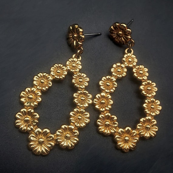 Avon Gold Tone Floral Earrings Dangle Drop Vintag… - image 3