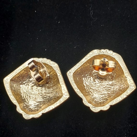 Avon Enamel Stud Earrings Gold Tone Peach Cream V… - image 2