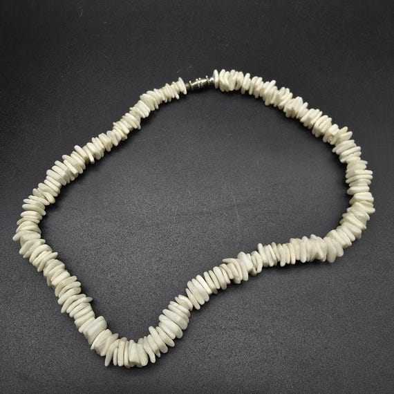 White Shell Chip Necklace Puka Shell Hawaiian Lua… - image 8