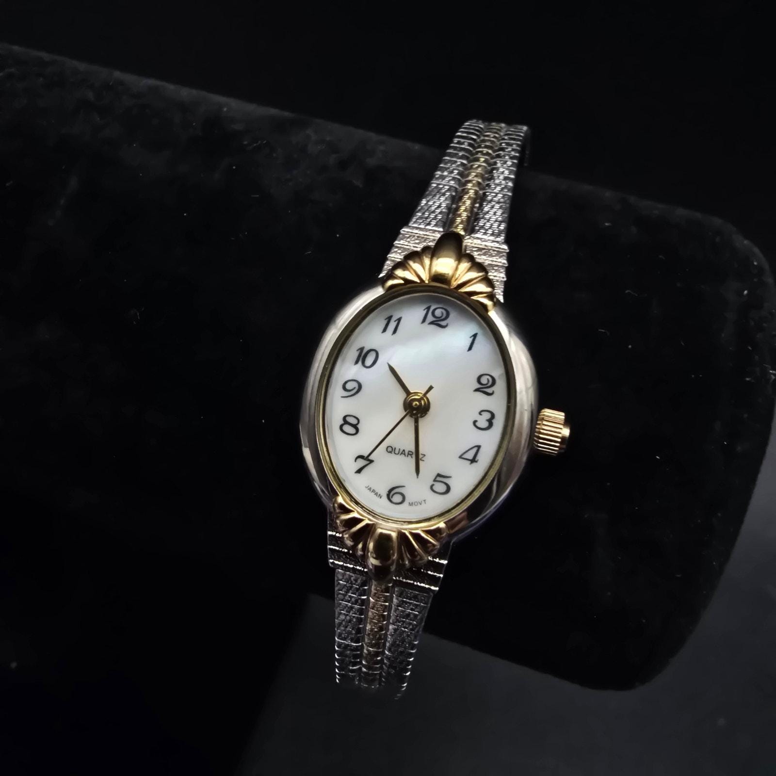 Avon Quartz Watch - Etsy display picture 2