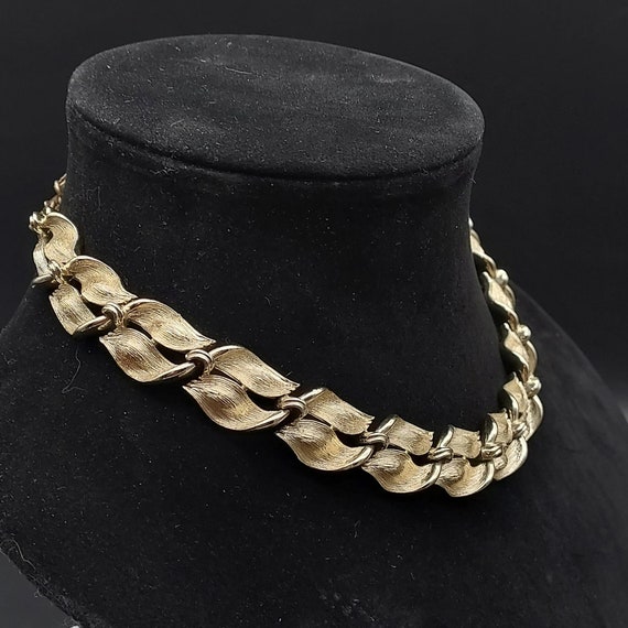 Lisner Gold Tone Necklace Vintage Costume Jewelry - image 8