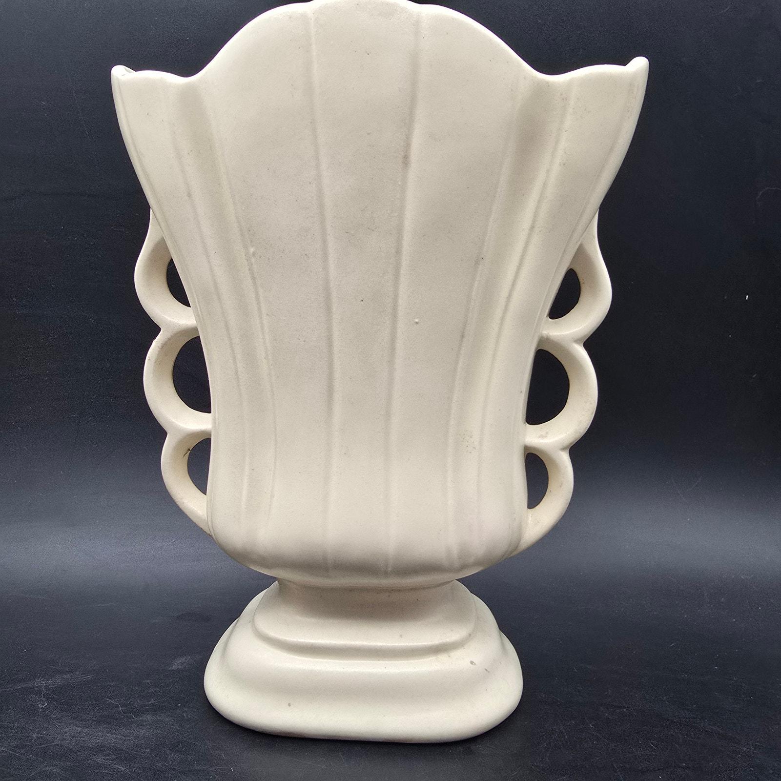 Hull Pottery Vase - Etsy